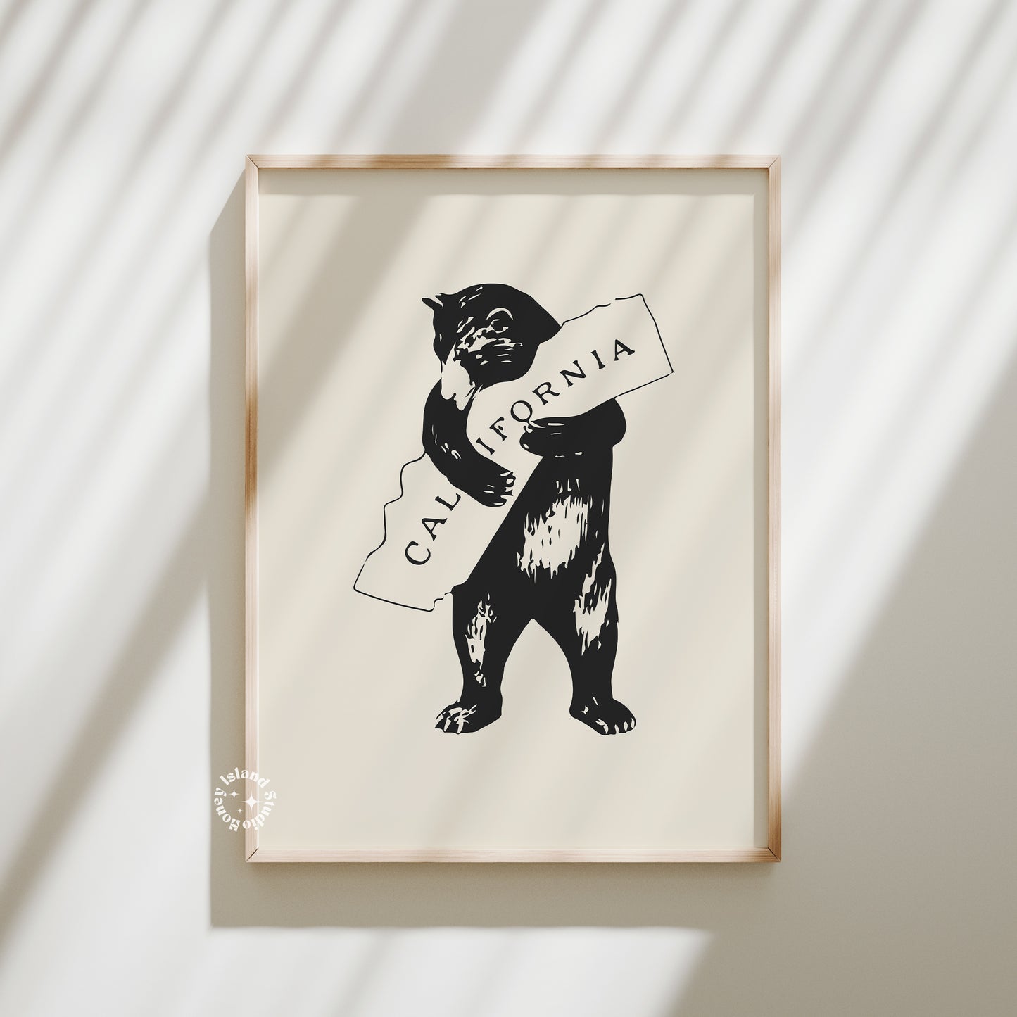 Retro California Bear Hug - Beige/Black