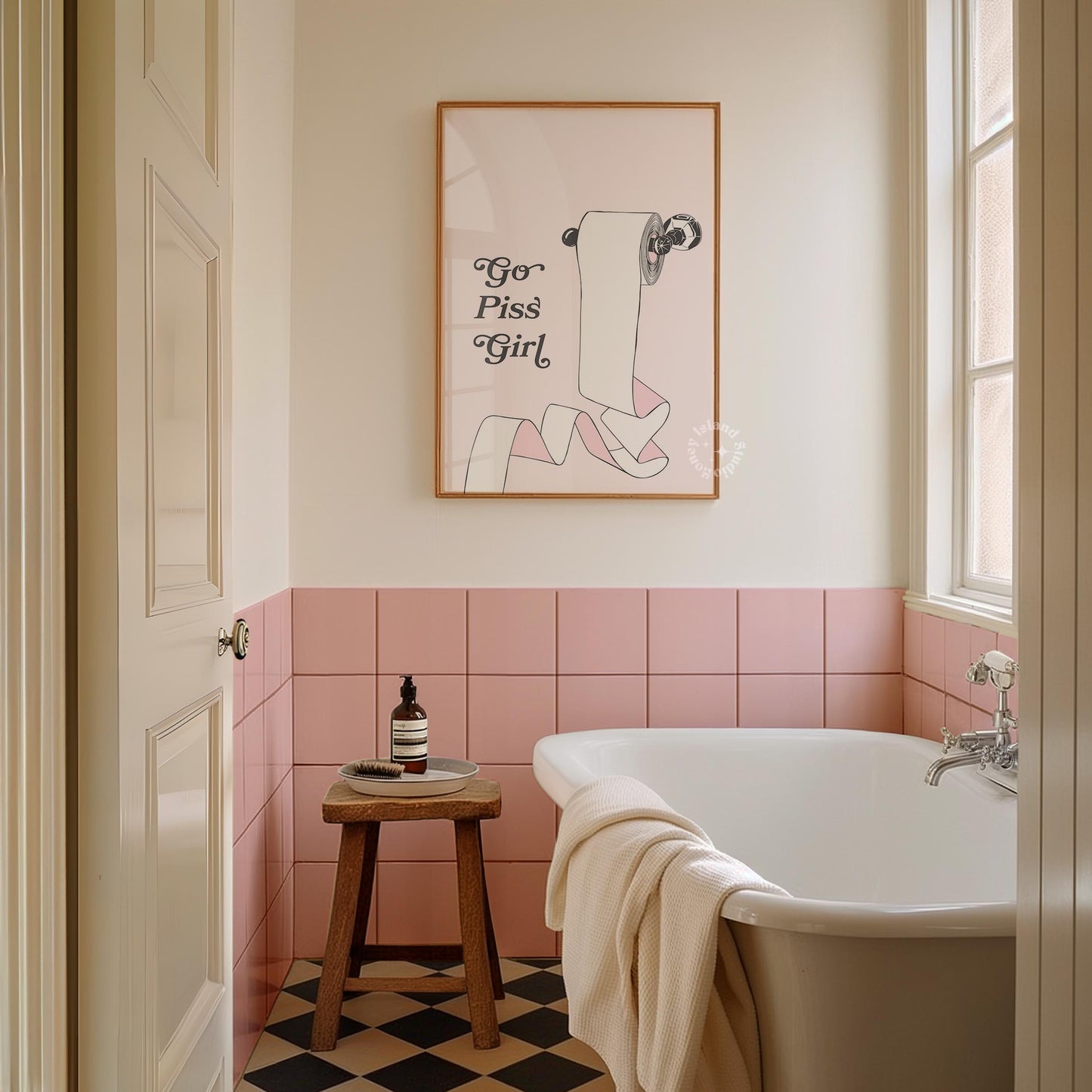 Go piss girl - Light Pink