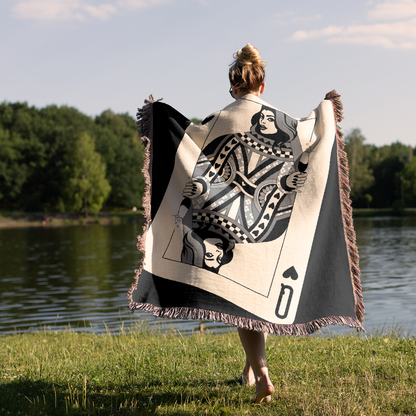 Queen Of Hearts Woven Blanket - Black